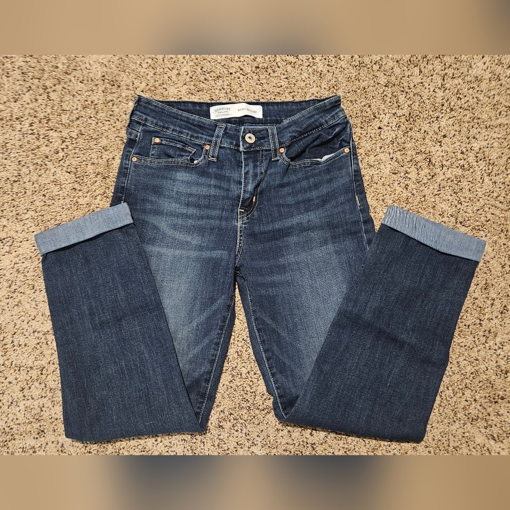 Signature By Levi Strauss Mid Rise Boyfriend Capri Size  4